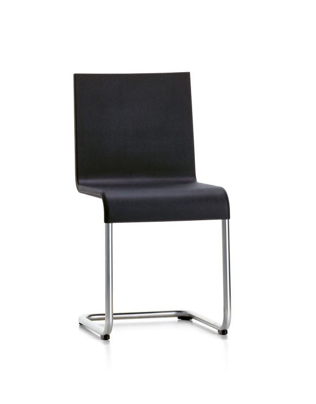 Schwarzer .05 Stuhl von Vitra mit Stahlrohrgestell, ideal für Büro und Wohnbereich.